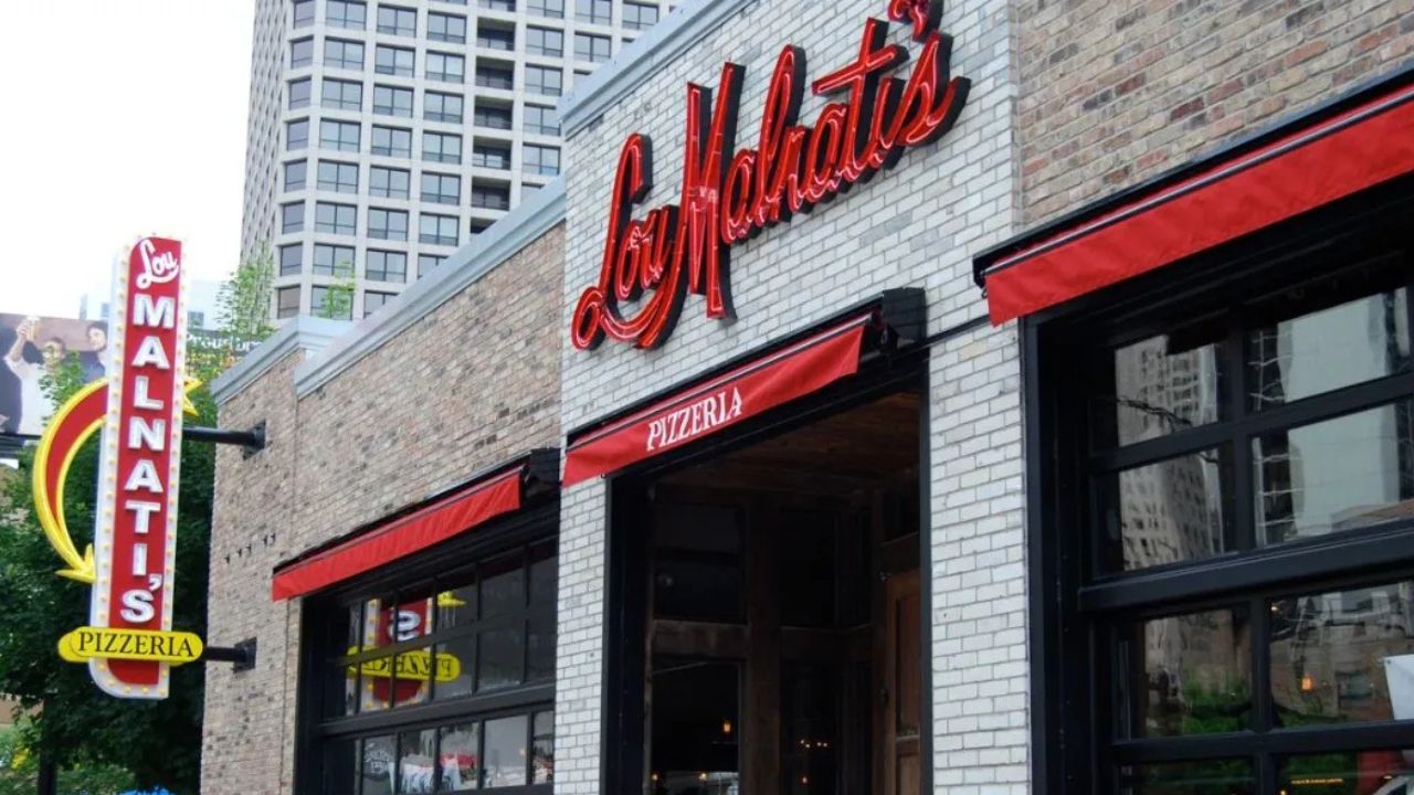 End of an Era Chicago’s Iconic Lou Malnati’s Flagship is Closing After 15 Years