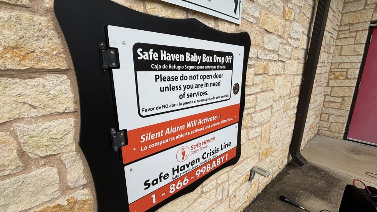 Newborn Safely Surrendered in Texas Baby Box as Firefighters Praise Life-Saving Program