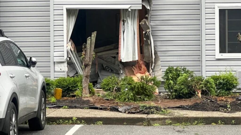 Pregnant Woman Crashes Into Massachusetts Hotel, Opens Fire Before Dying From Self-Inflicted Gunshot, Officials Say