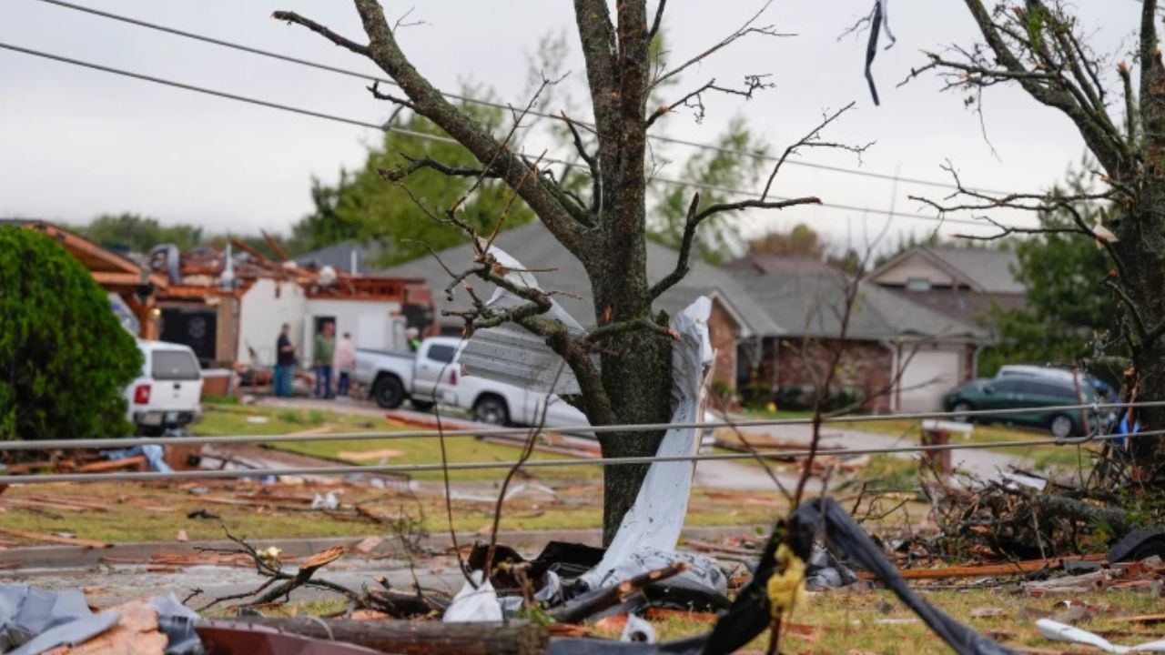Severe Storms Could Return to Illinois This Weekend After Tornado Outbreak, Forecasters Warn