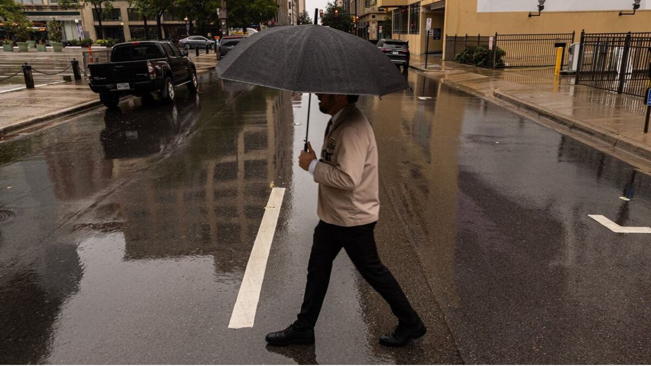 Storm Chances Increase Across DFW Before Hot and Humid Father's Day Weekend