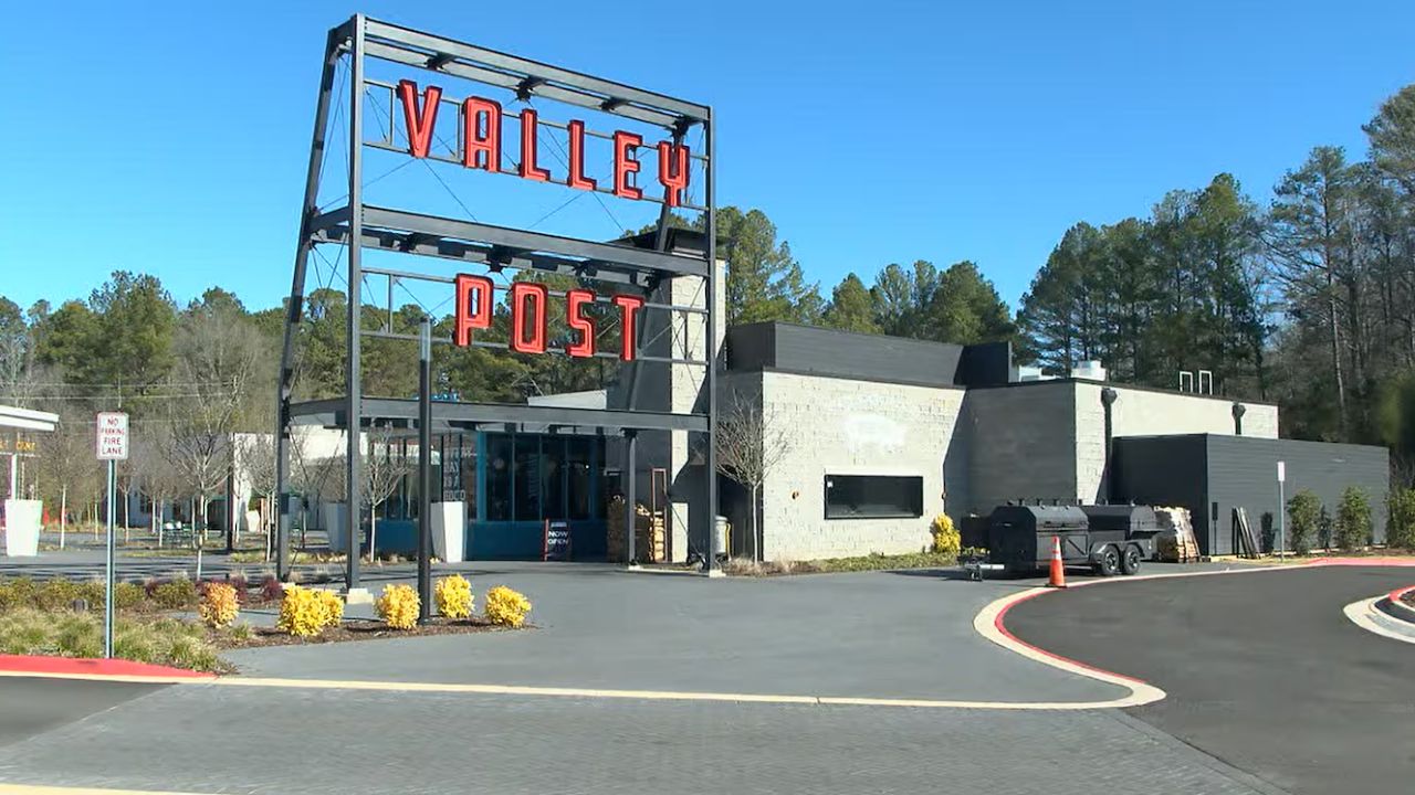 Birmingham BBQ Favorite Set to Open New Location Inside Valley Post After Recent Restaurant Shutdowns