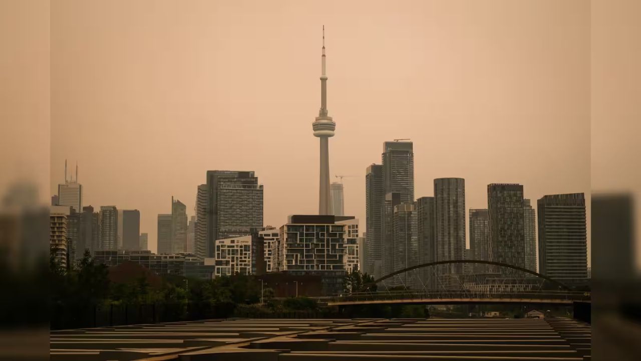 Dangerous Heat and Wildfire Smoke Grip Chicago — What's Coming This Weekend Could Make It Worse