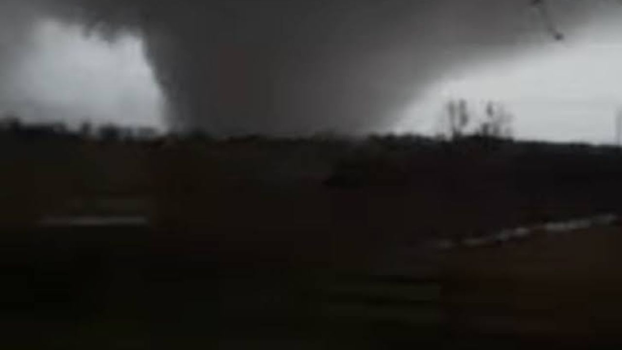 Kentucky Residents Told to Prepare Now — Dangerous Heat, Tornadoes, and Flash Floods All Threatening the Region at Once