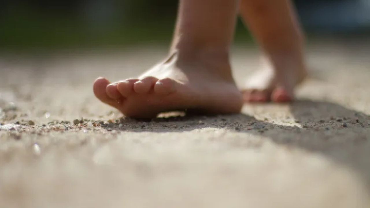 Naked 5-Year-Old Escaped Locked Bedroom Inside Filthy Pennsylvania Home Before Being Found in Road