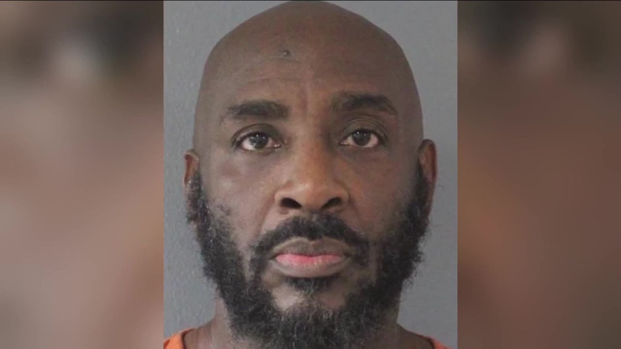 Oklahoma Man Allegedly Had Wife Deliver Gun Before Fatally Shooting Woman's Husband Outside Hotel: Police