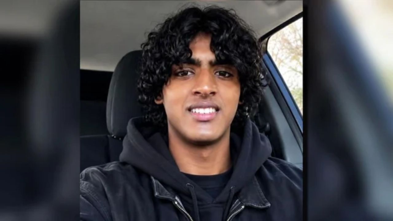 17-Year-Old Charged With Killing Mother and Teen Brother, Officials Reveal Disturbing Detail From His Internet Searches