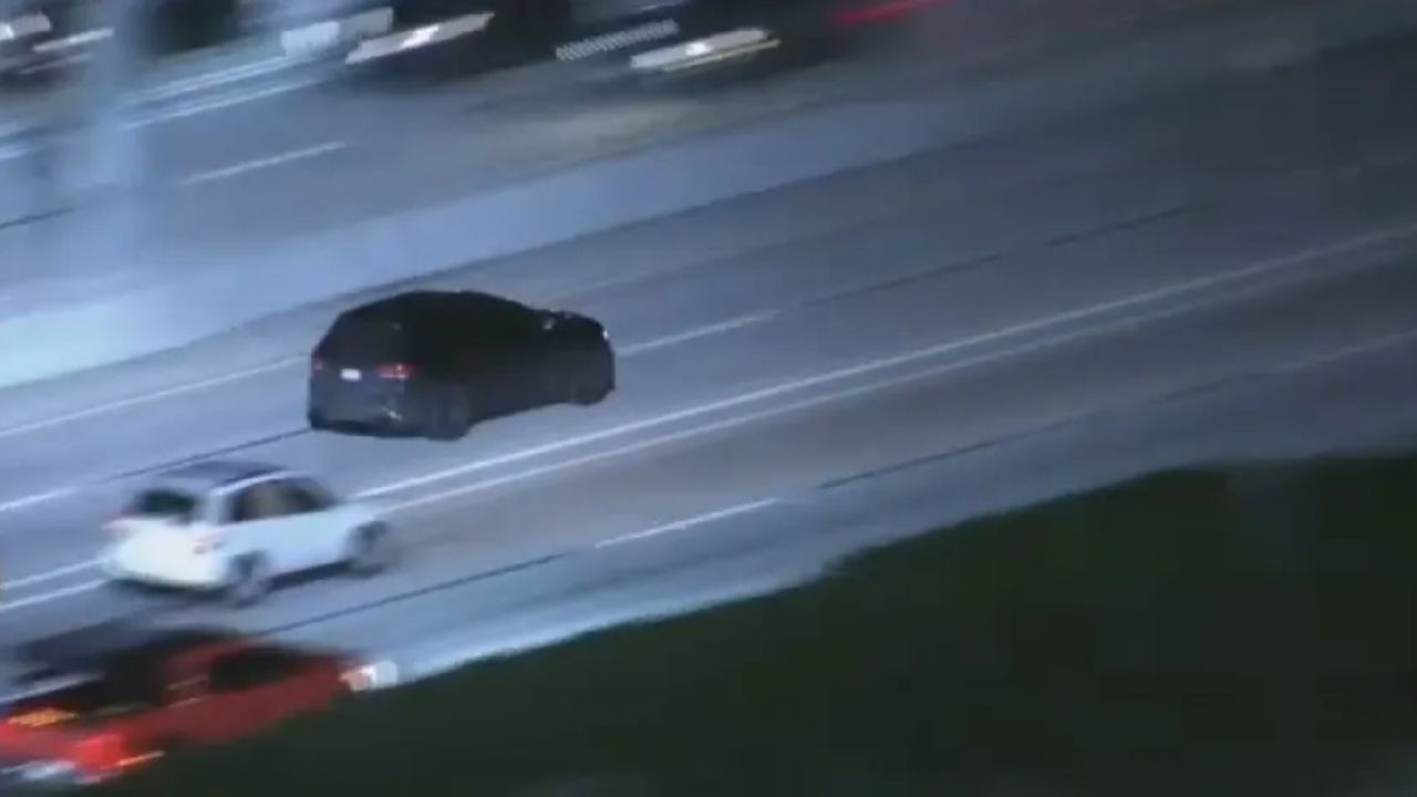 Driver Leads Los Angeles Police on Wild Crosstown Chase, Then Vanishes Into Neighborhood