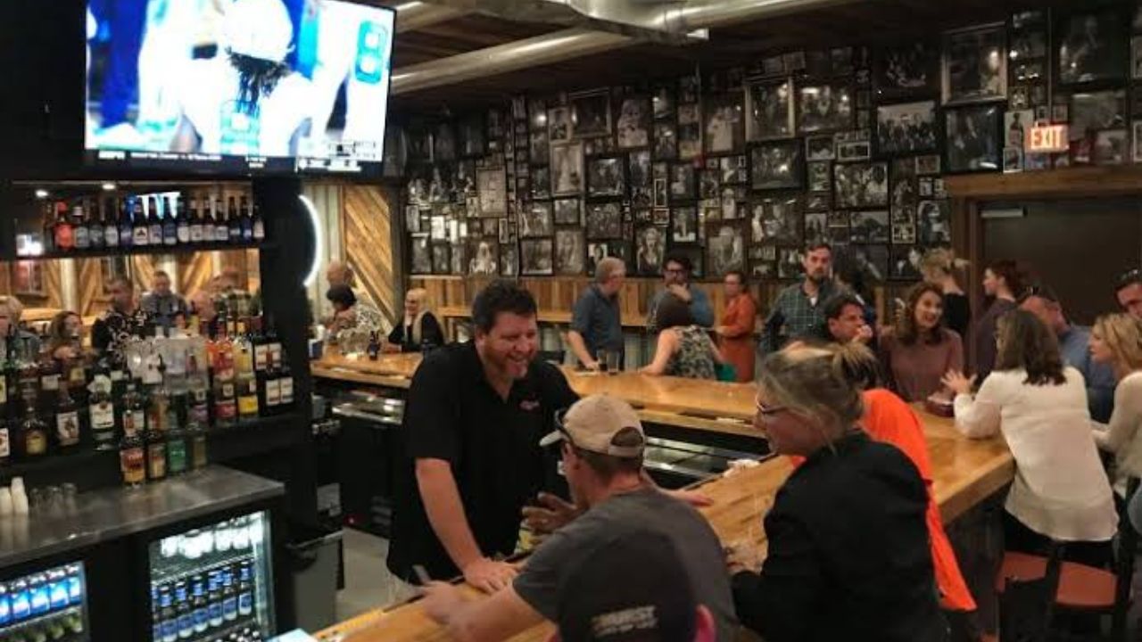 East Aurora Bar and Bowling Alley to Shut Down After Seven Years, Owners Reveal What's Coming Next
