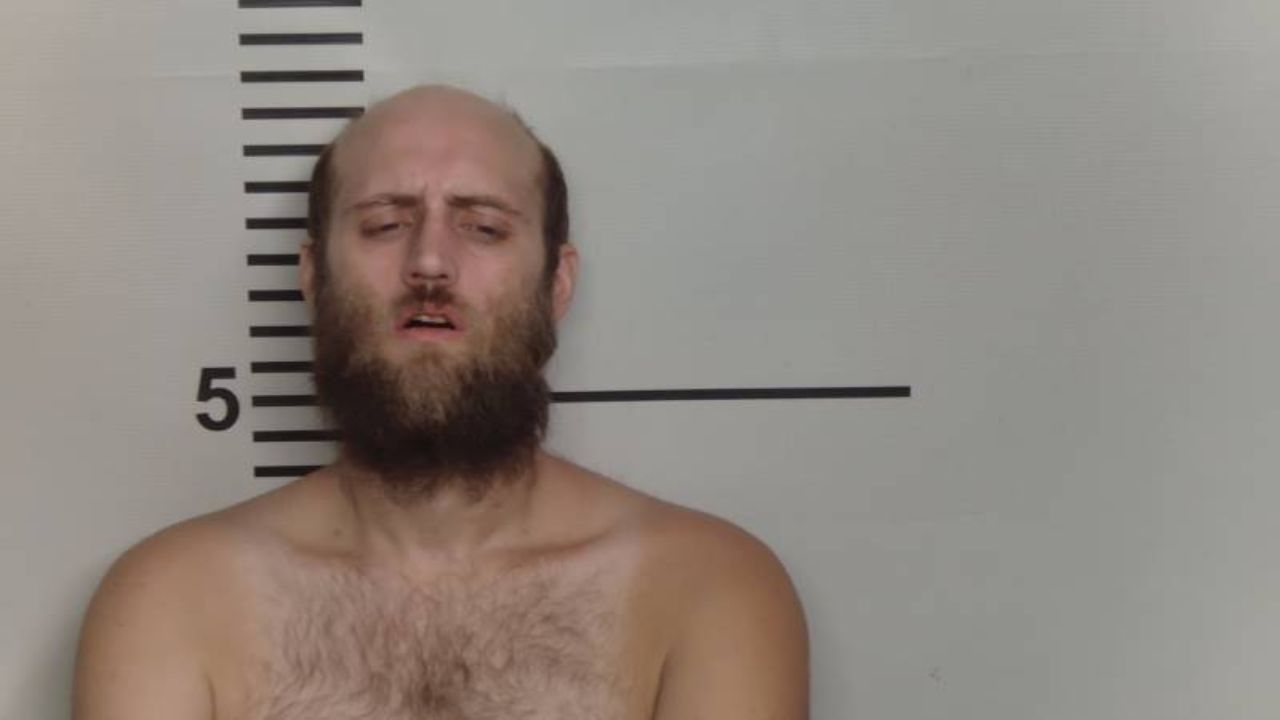 Louisville man accused of kidnapping woman, robbing her at fake gunpoint